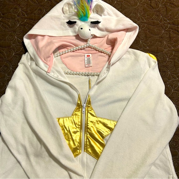 Target 🎯 Unicorn 🦄  Onesie with gold wings ! Size Med Great condition ! Only 1! - Picture 2 of 7